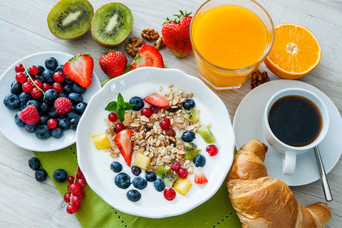 QUANTE CALORIE ASSUMERE A COLAZIONE ?